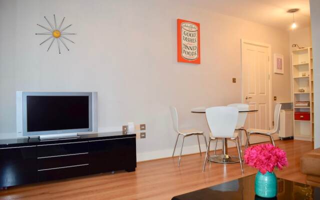 Modern 2 Bedroom Apartment in Dublin City Centre