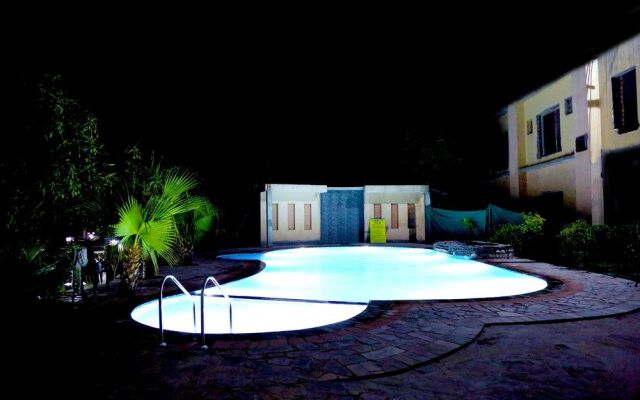Corbett Wild Resort - A River Access Property