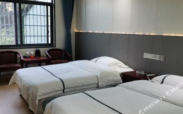 Yikai Business Hotel