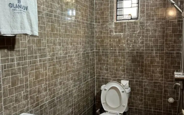 Glandov Suites and Apartment