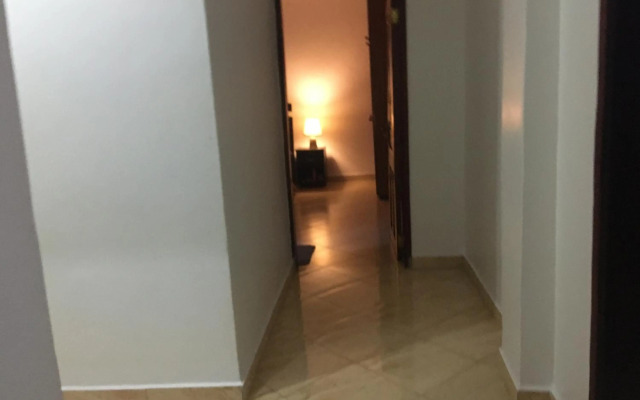 J&R - Lovely two bedroom apartment in Jinja.