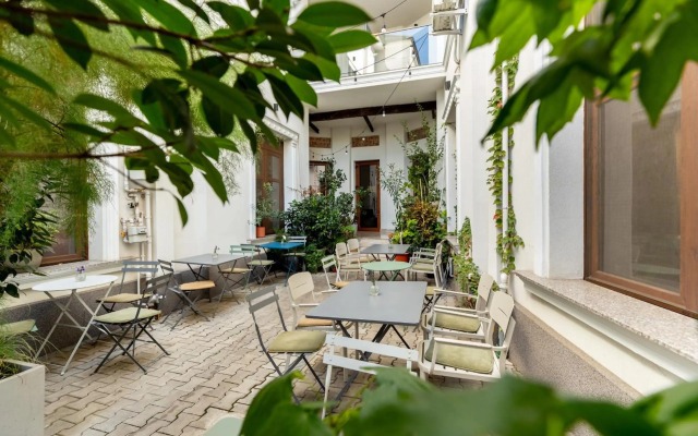 MEDITATIONS - Calming 1BR Apartment