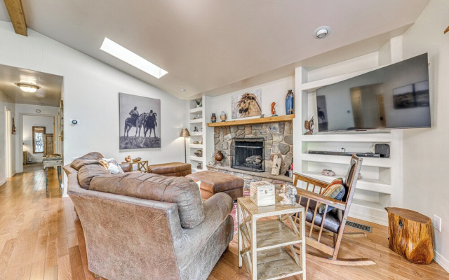 18 Mi to Ski Apache - Ruidoso Home Fit for Family!