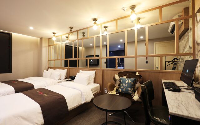 SM Boutique Hotel