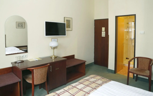 Continental Hotel-Pension