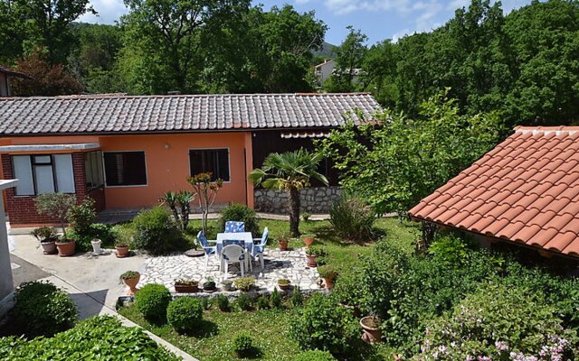 Bungalow Franjo Montmorillon 15509