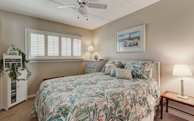 Tropical Condo with Spectacular Ocean Sunrises Views by RedAwning