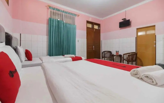 Guest House Restu Ibu by RedDoorz