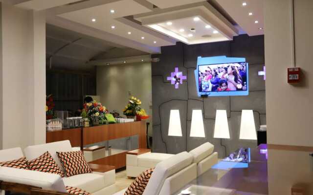 Capac Hotel II