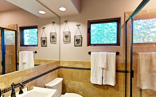 Charming 3BR w/ Balcony & Fire Pit