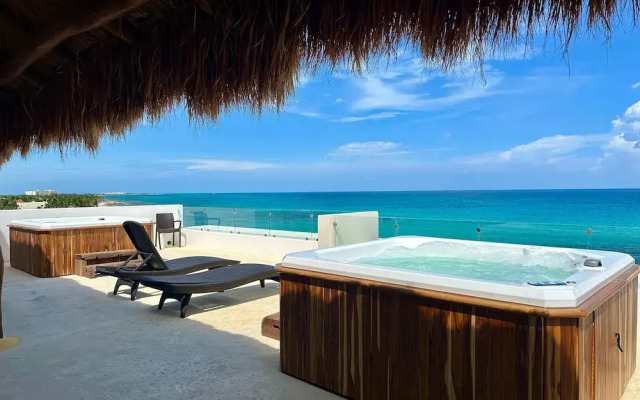 Angelina 28 Beachfront and Family Apartments - Modern and Relaxing Long Stays (20 min from Cancun Airport)