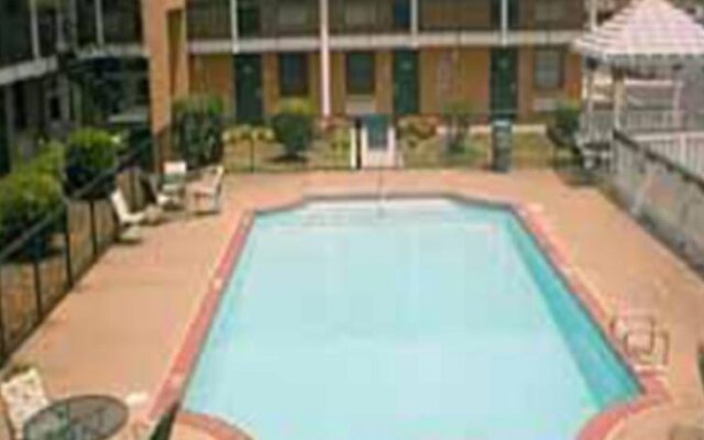 Budget Host Inn And Suites
