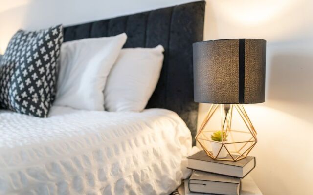 Phnix Central Luxury Accommodation