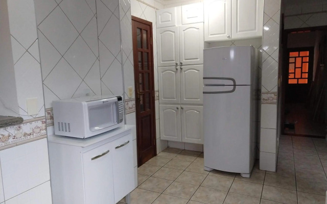 Casa 5 suítes com piscina e churrasqueira