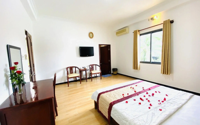 Bien Xanh Hotel