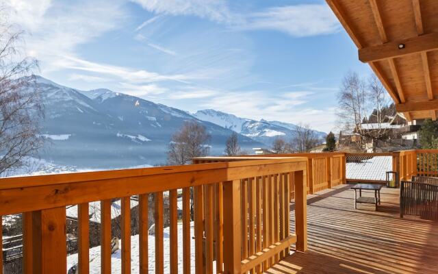 Superb Chalet in Niedernsill with Garden