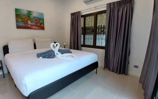 White House With 2br-1bath Near Kathu Water Fall