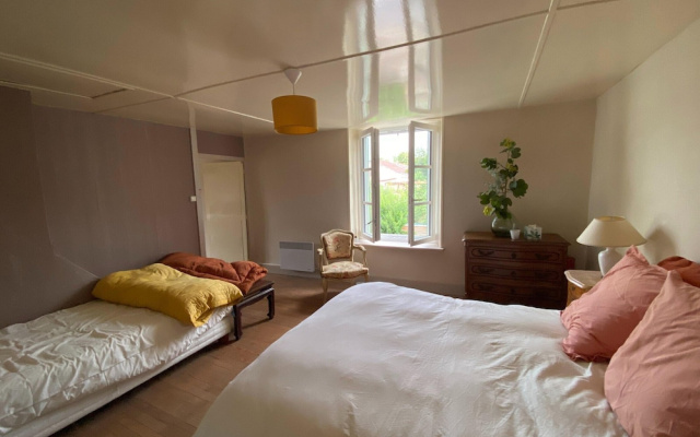 Charming and Comfortable Holiday Home in Melay