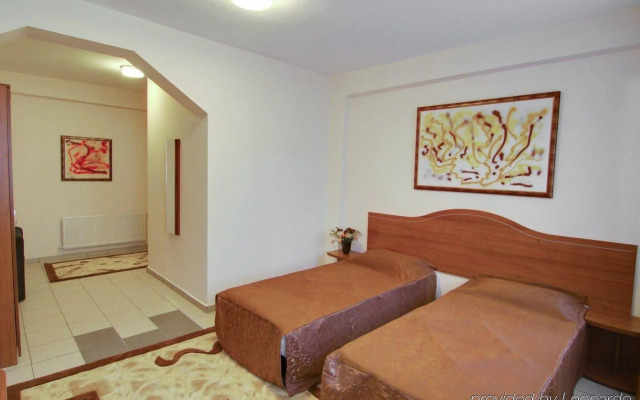 Tranzzit Hotel