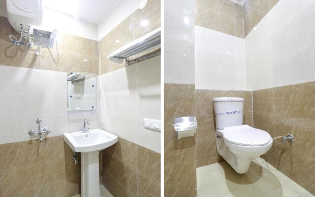 OYO 76273 Gold Inn