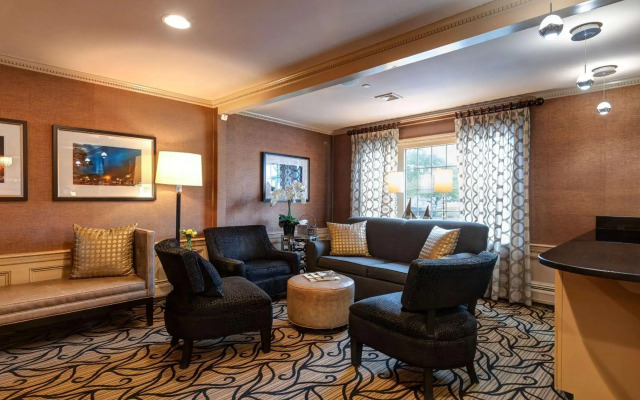 Port Inn and Suites Portsmouth, Ascend Hotel Collection