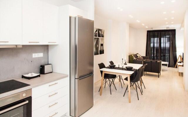 Modern, Glamorous Apt in Athens DT (2beds/2baths)