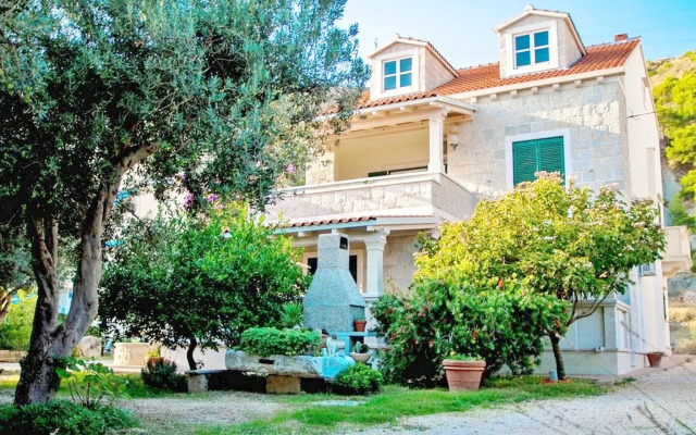 Apartments Iskra Duce