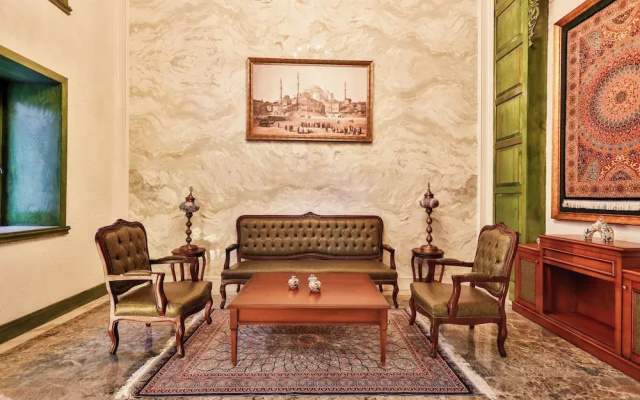 Emerald Mansion Hotel