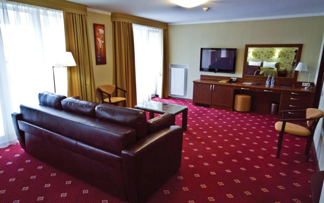 Grand-Marine Hotel & SPA