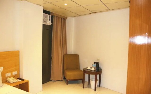 LuxeLite Suites Pasay