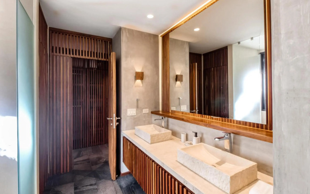 Miraluna B223 at Luum Zama