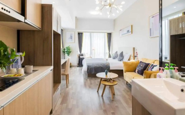 Nanjing South Railway Station A1 Xiaogongguan Cinema Apartment