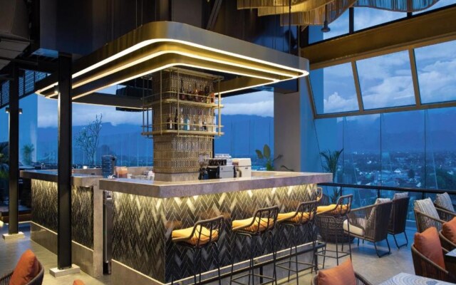 Hotel Santika Premiere Padang