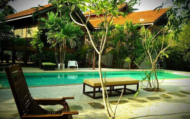 Panji Panji Tropical Wooden Home