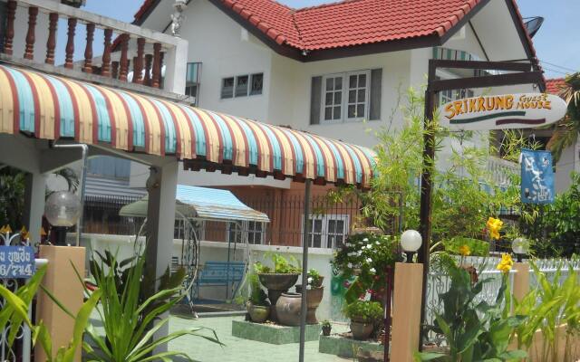 Srikrung Guesthouse