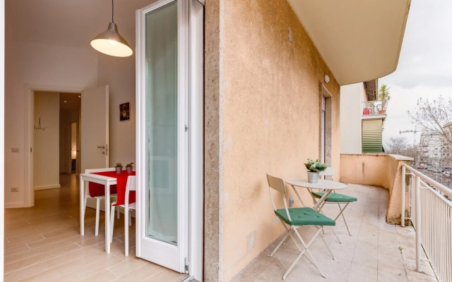 Lovely  3 rooms apartment close Trastevere Station