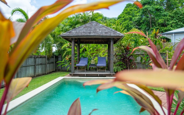 Belle Escapes - Latania Villa Palm Cove