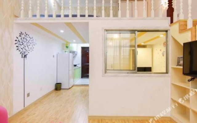Leyi Apartment Hostel