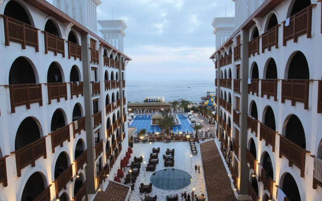 Quattro Beach Spa & Resort Hotel