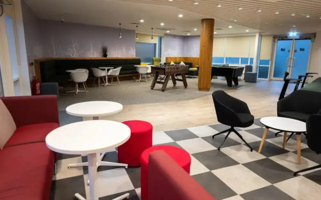 Student Only Arbury Court in Kingston