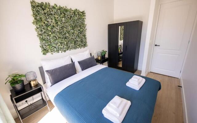 Brilliant 1 Bedroom Serviced Apartment 52m2 -NB304B-