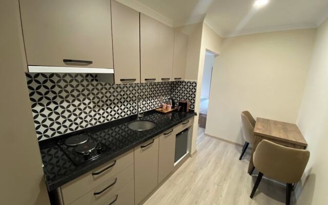 Rena Grand Residence & Suite