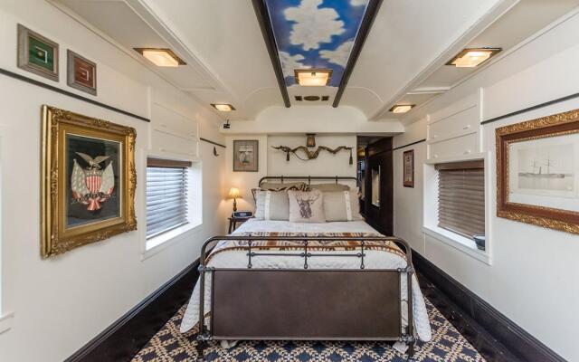 Pullman Train Car