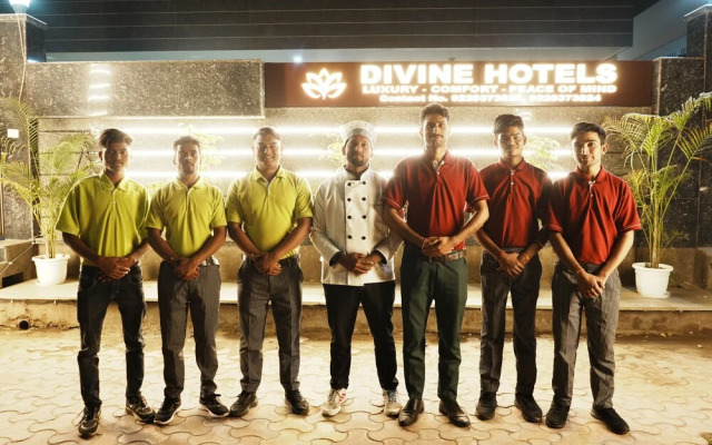 Divine Hotels & Banquets