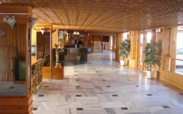 Hotel Subash Palace