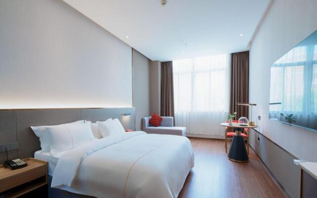 J Hotel