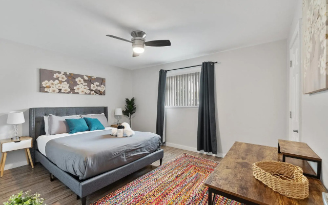 Stylish 1BR Near UT Highland Evonify