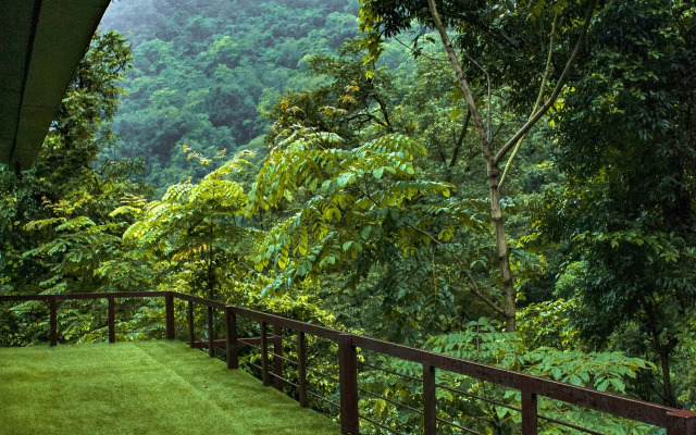 Haut Monde Hill Stream Resort and Spa