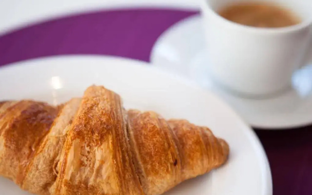 Living In Aparthotel