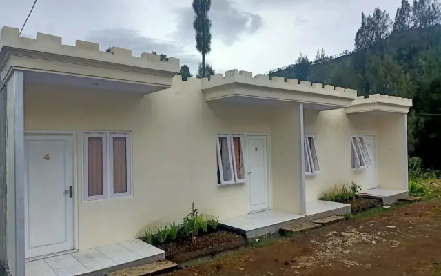 Istana Bromo Resort And Resto